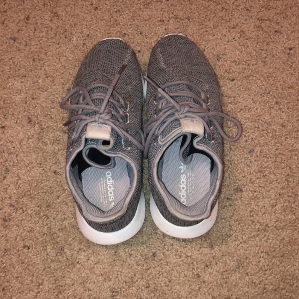 Adidas Tennis Shoes